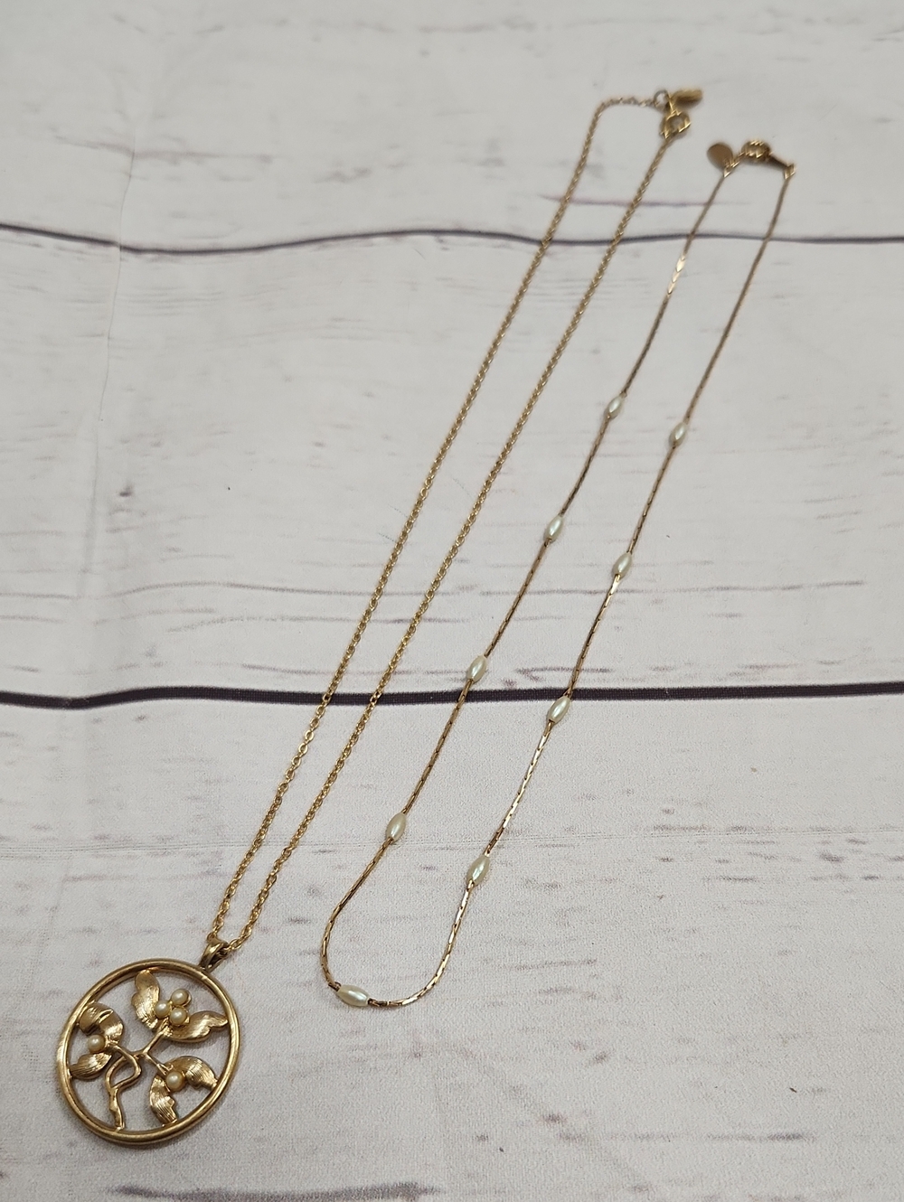 Avon Gold Floral Pendant and Delicate Station Necklace Set